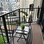 Palms At Waikiki Private Studios