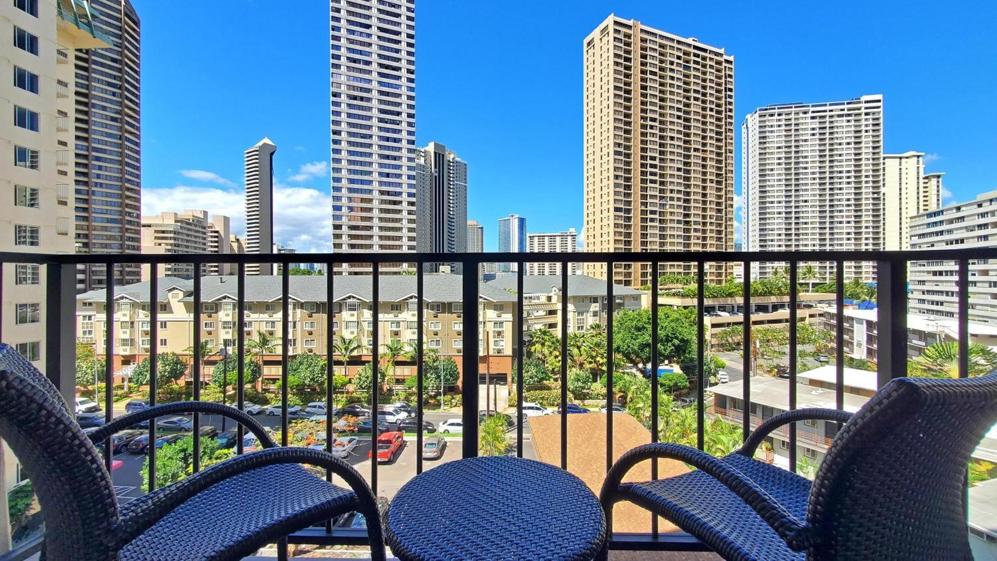 Palms At Waikiki Private * Honolulu