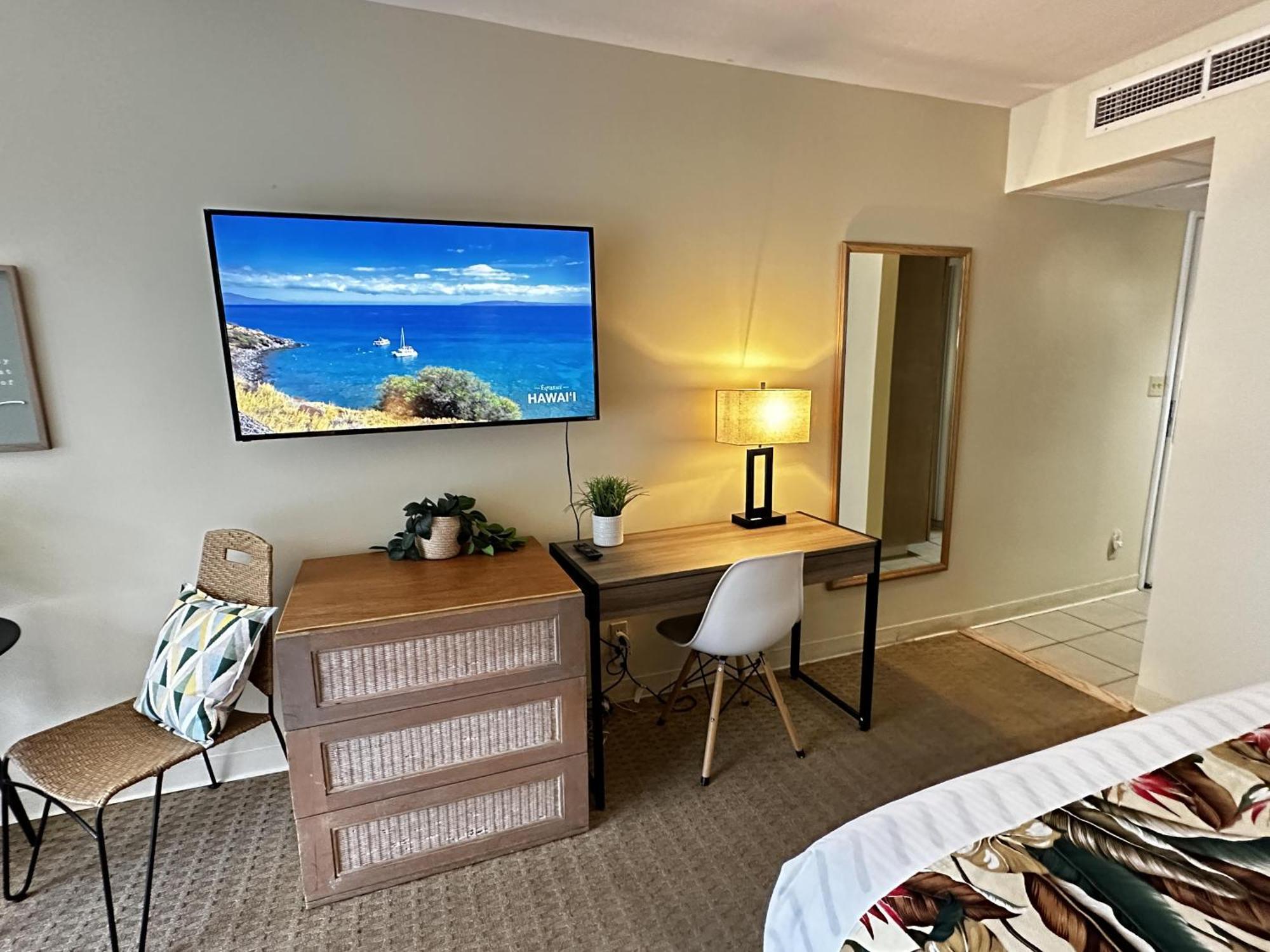 Palms At Waikiki Private Apartment *