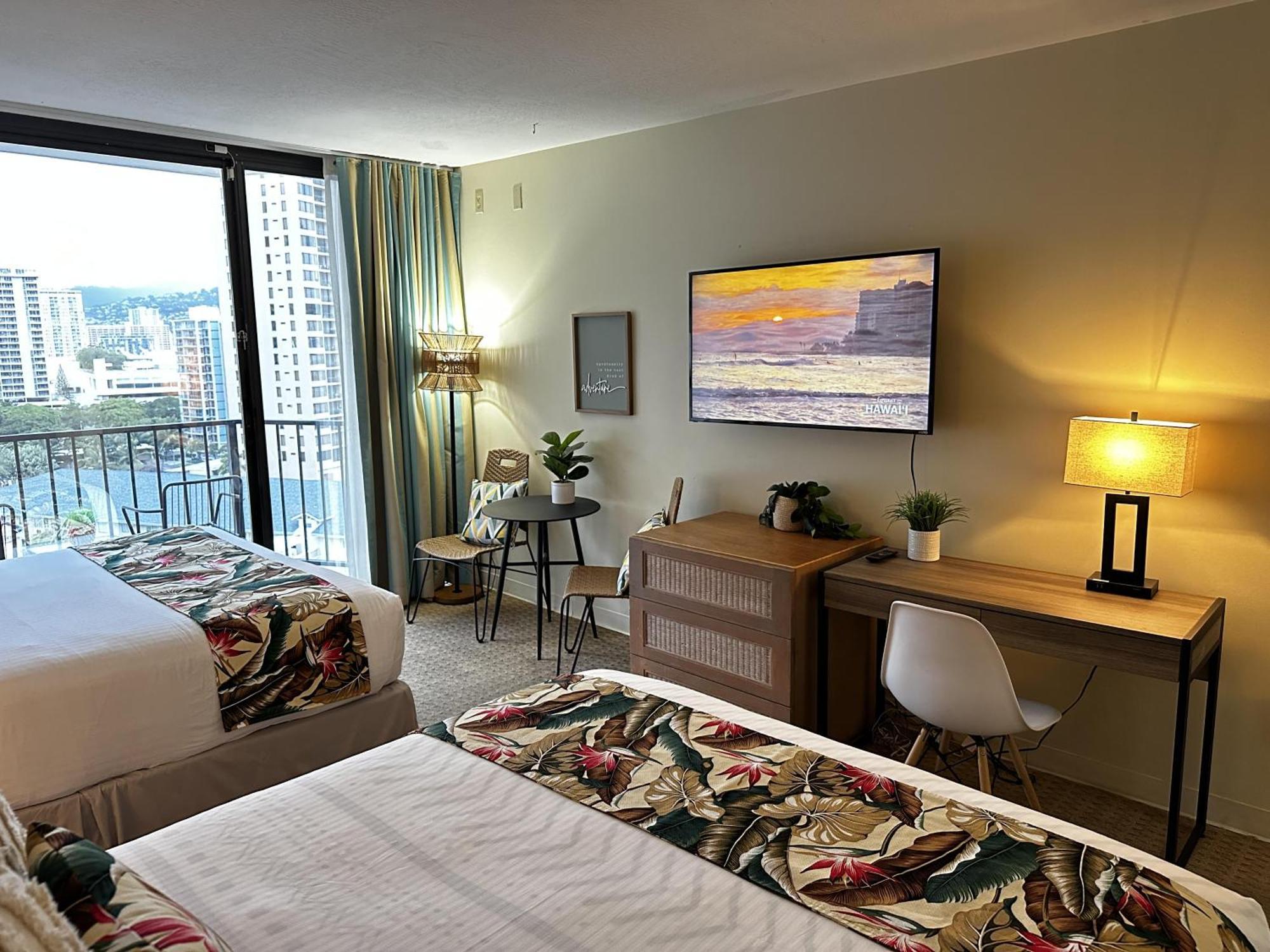 Palms At Waikiki Private