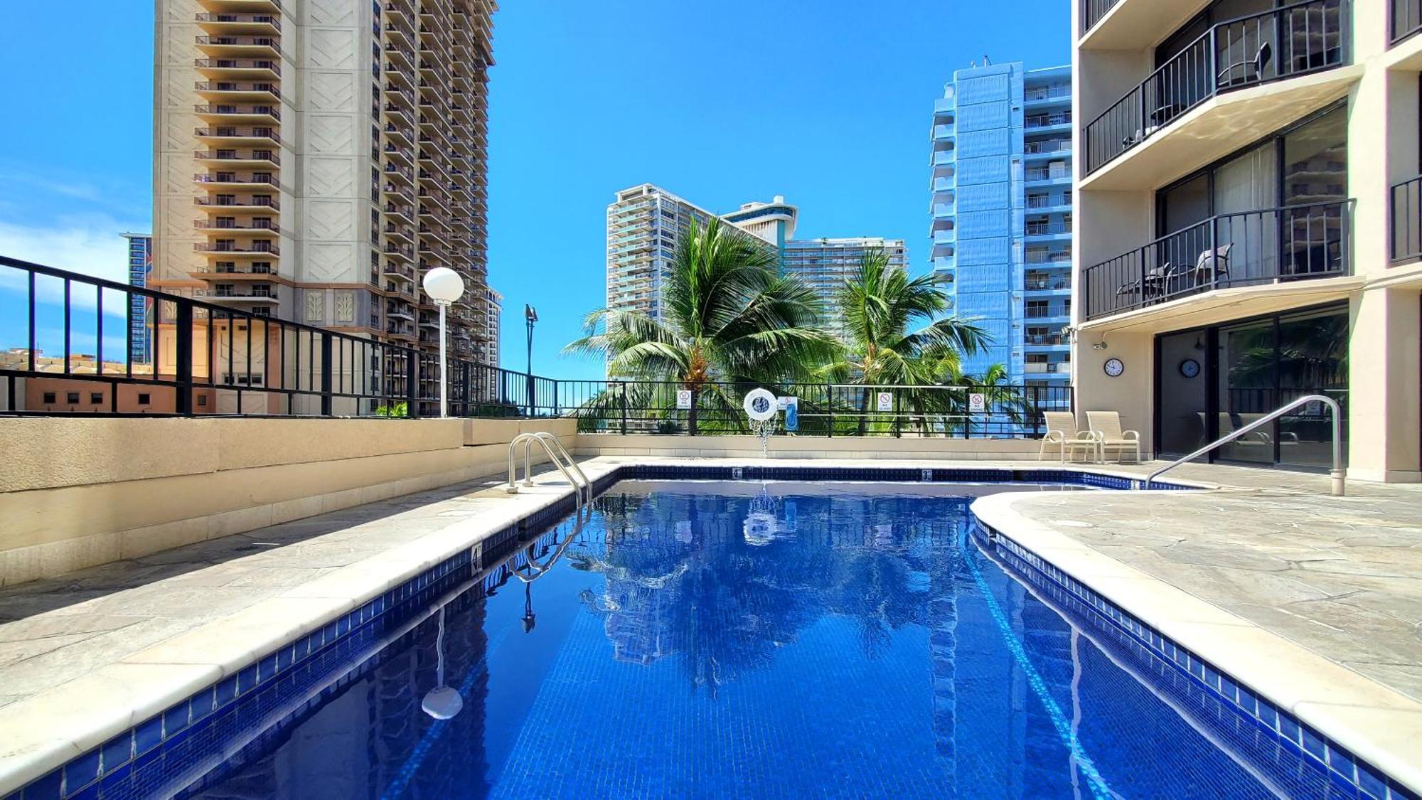 Palms At Waikiki Private