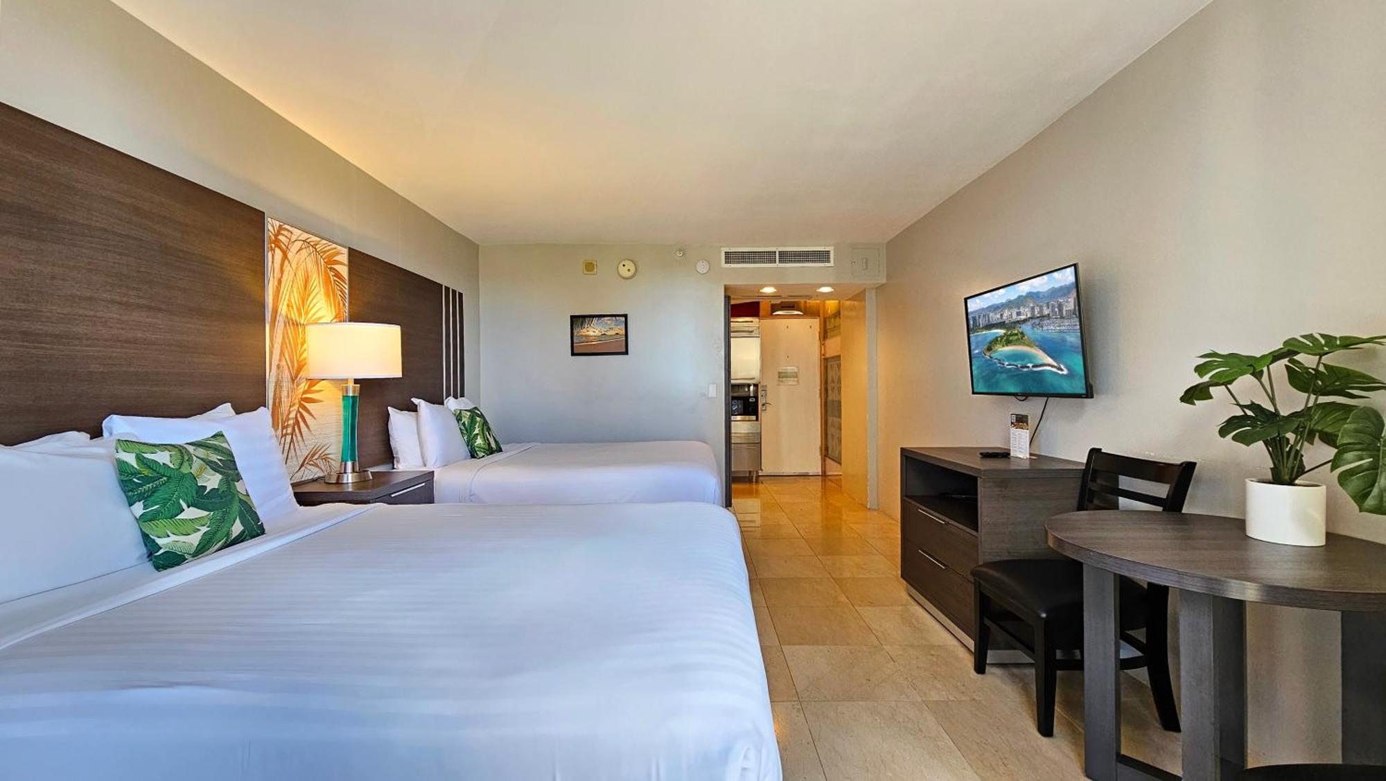 Palms At Waikiki Private *